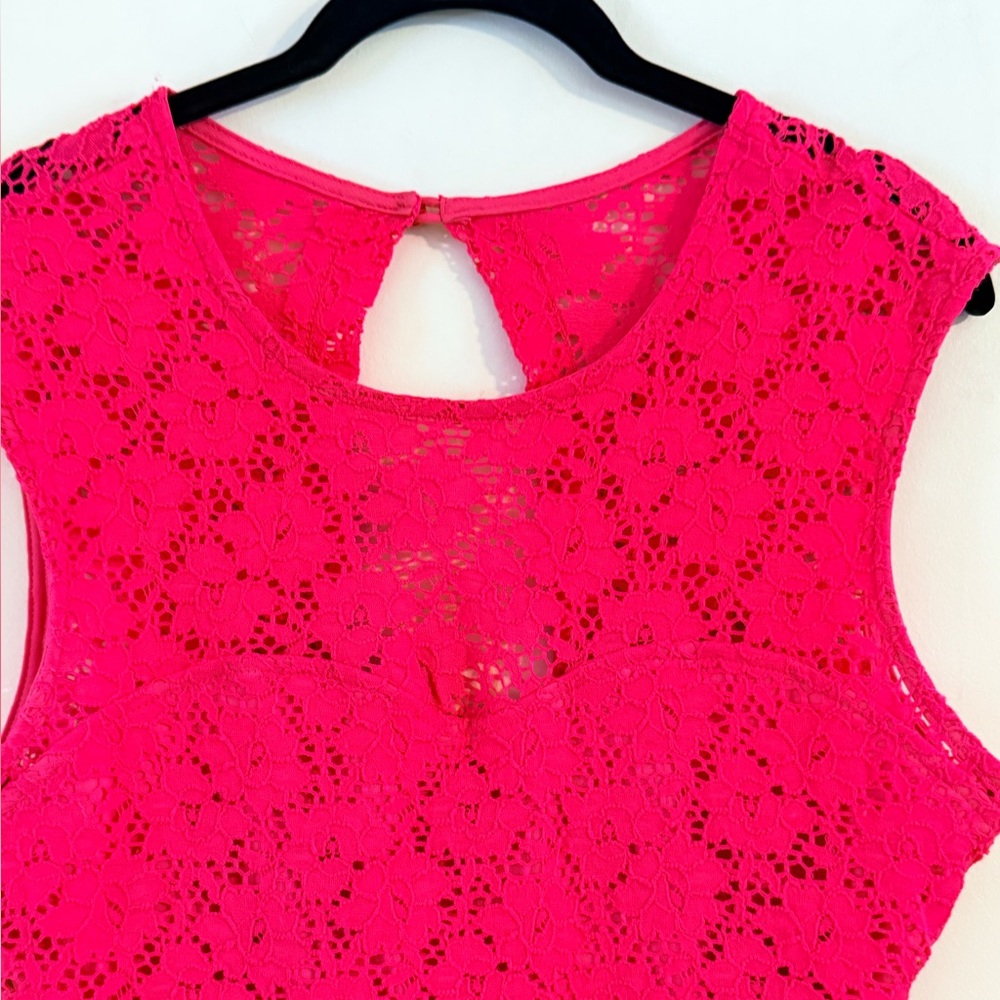 2B Bebe Fuchsia Lace Midi Dress Size L - Picture 9 of 12